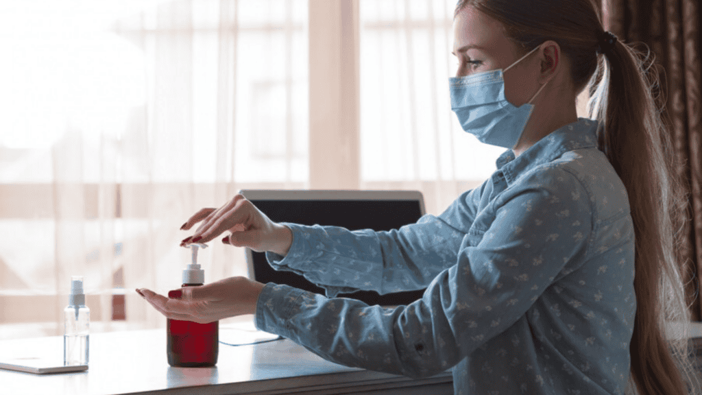 How Mobile Phlebotomists Ensure Safety During Home Visits